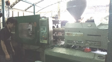 Mesin Injection Plastik